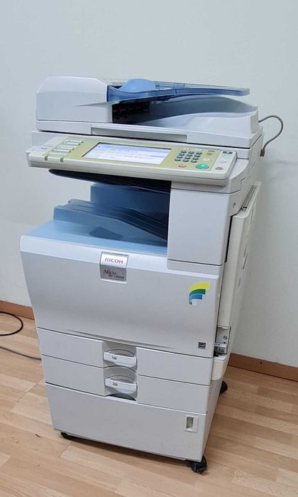 Multifunções Ricoh MP C2050