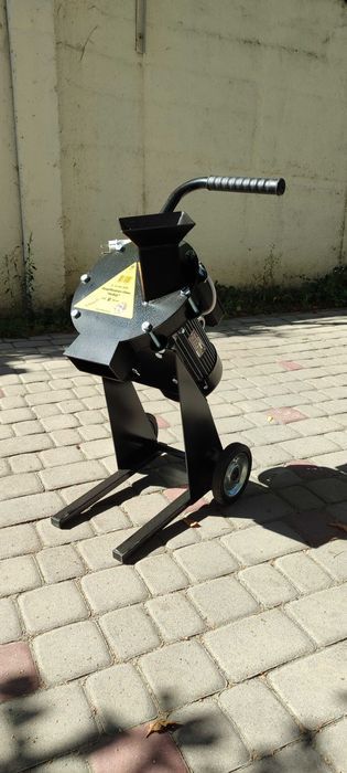 Щепоріз Бобер - акційні ціни виробника. 2.2кВт та 3кВт, 220В або 380В