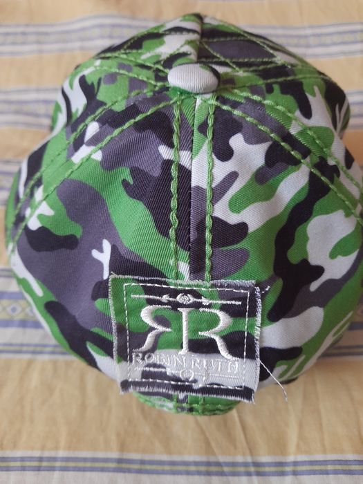 Продам кепку Robin ruth