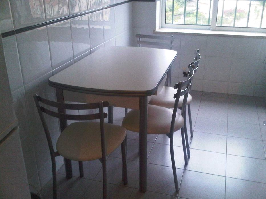 Apartamento T3 na Av. Elísio de Moura