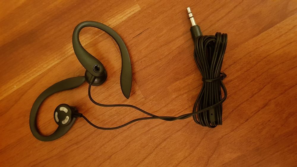 Auriculares com adaptador orelha
