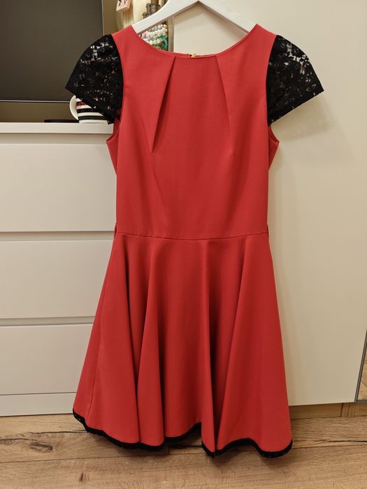 Piękna, czerwona sukienka