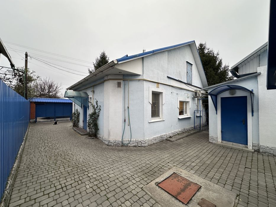 Продаж будинку на Стратосверній