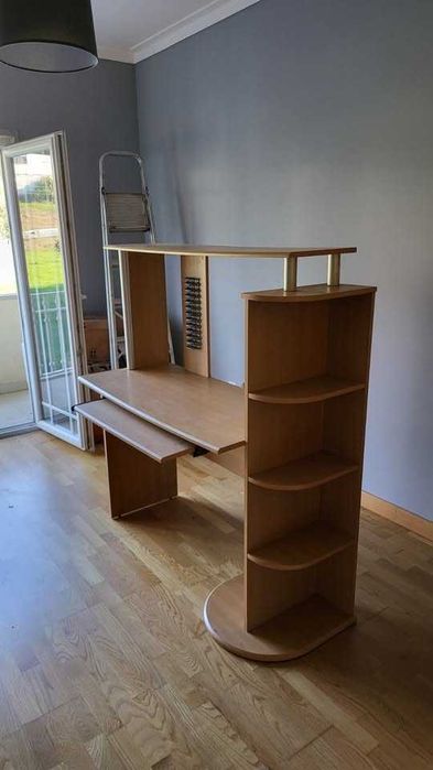 Mesa de Computador Completa