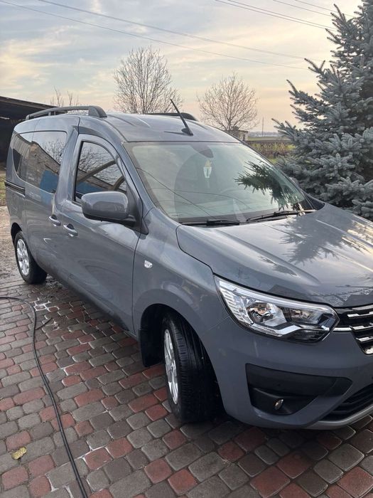 Новий Renault ekspres