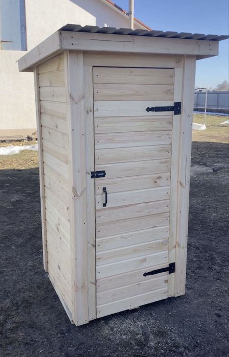 Вуличний туалет (дерев’яний / металопрофіль)
