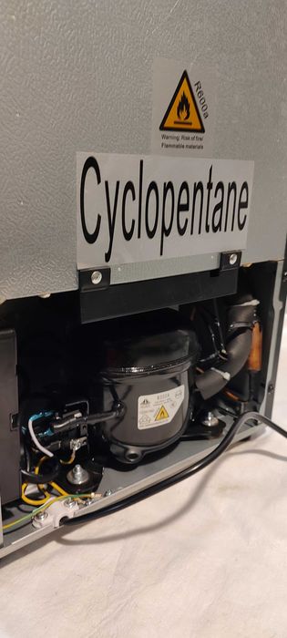 Lodówka do wina, winiarka dwustrefowa 27but. Klarstein  G-777