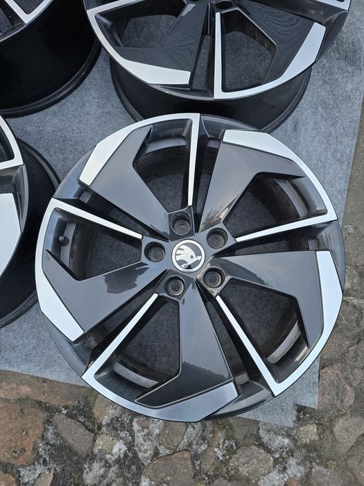 Alufelgi 18 Comet Skoda Octavia IV RS
