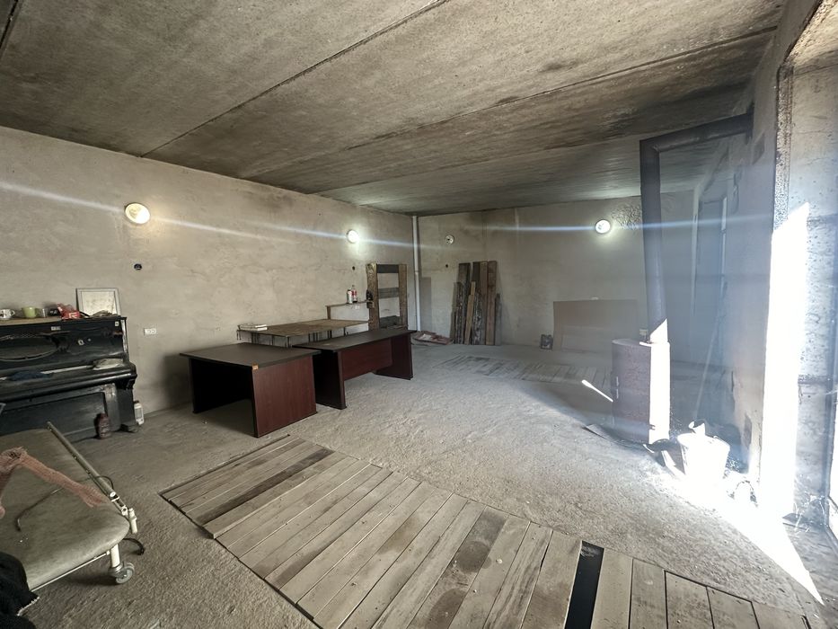 Приміщення (Гараж) на 2 воріт