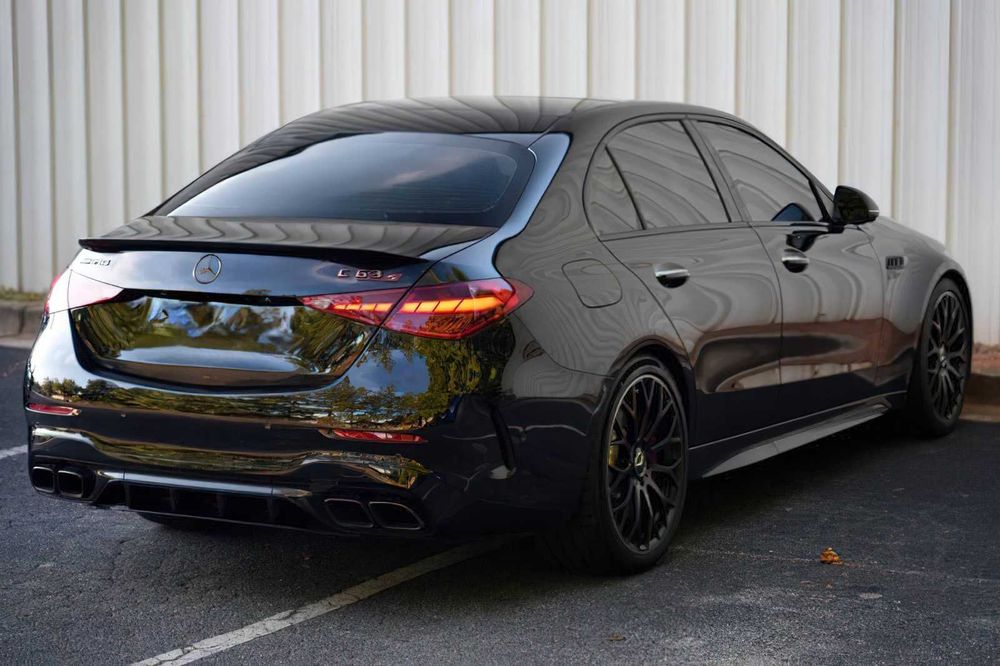 Mercedes-Benz C-Class AMG C 63 S E Performance      2024