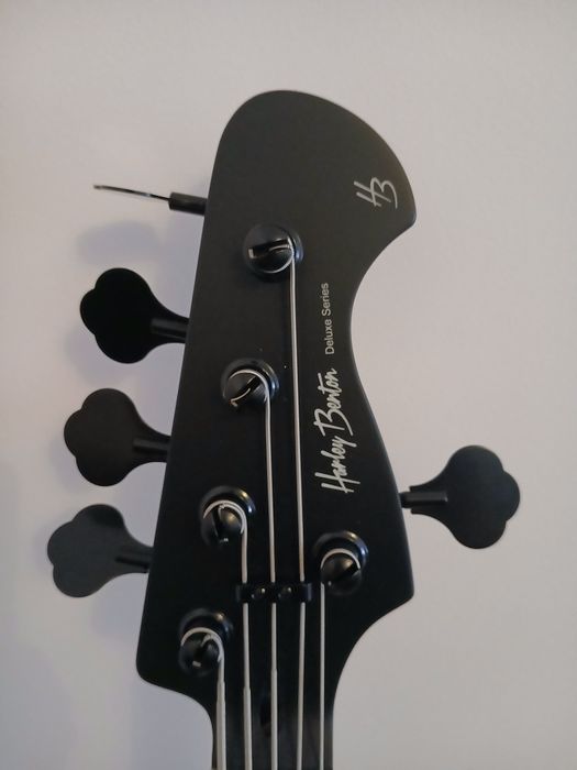 Baixo 5 cordas Harley Benton MB5 SBK