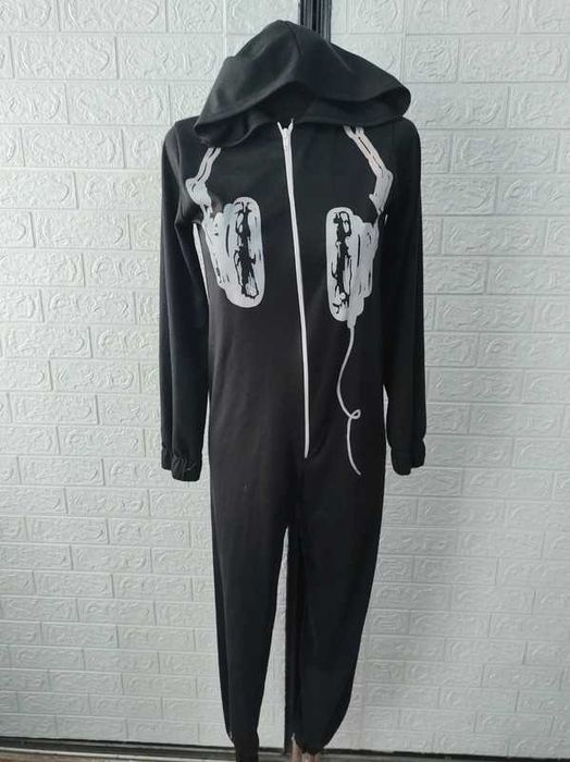 Piżama pajac rozmiar m cena 8 zł