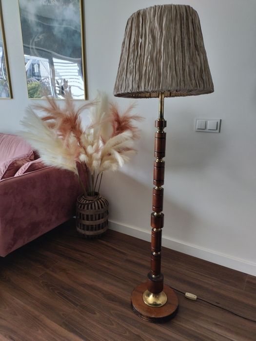 Wysoka podłogowa lampa prl vintage retro boho stojąca drewniana
