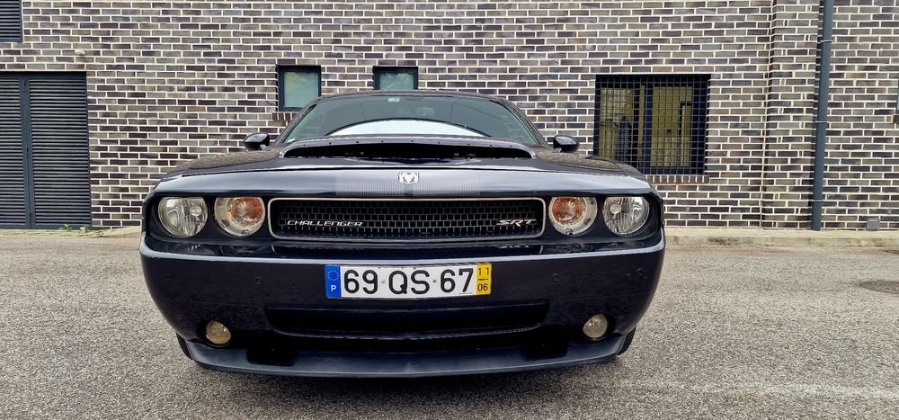 Dodge Challenger Auto SRT8