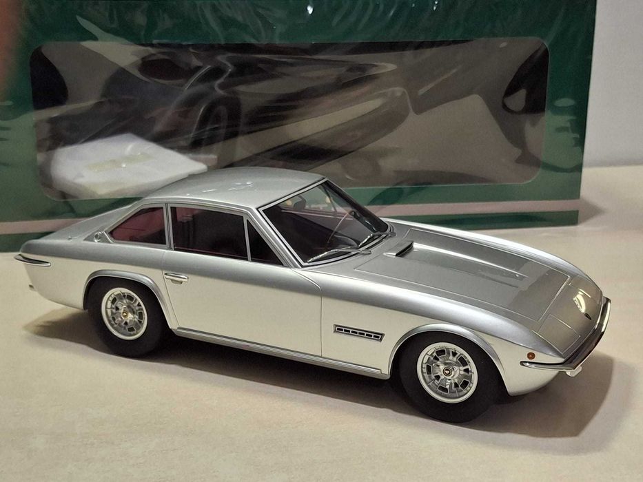 1968 Lamborghini Islero silver Cult Scale Models CML104-1 1/18