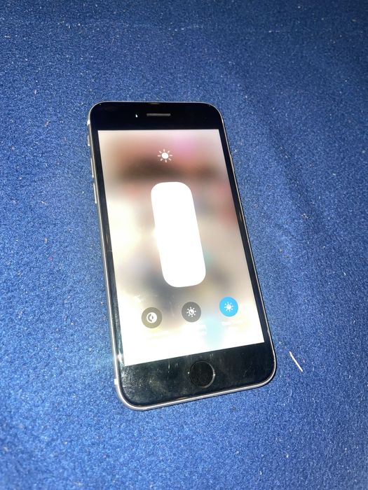 iPhone SE 2020 64GB {Usado}