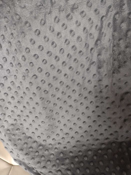 Koc z baldachimem do fotelika samochodowego