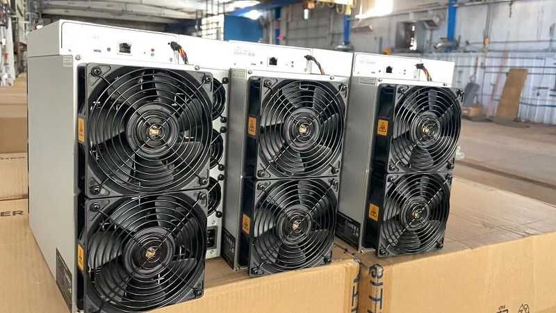 Mineradora Bitcoin Antminer S21 200TH/s - BTC