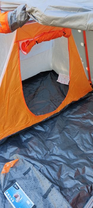 Tenda 4 pessoas + espaço no meio + toldo
