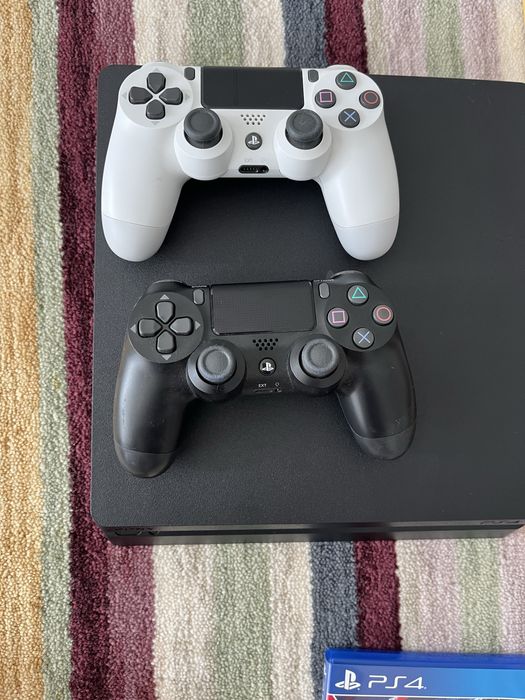PS4 + 2 comandos + Jogos