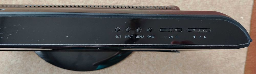 Zestaw telewizor LG 26LD320 + dekoder DVB-T2 Zenwire + antena Vivanco