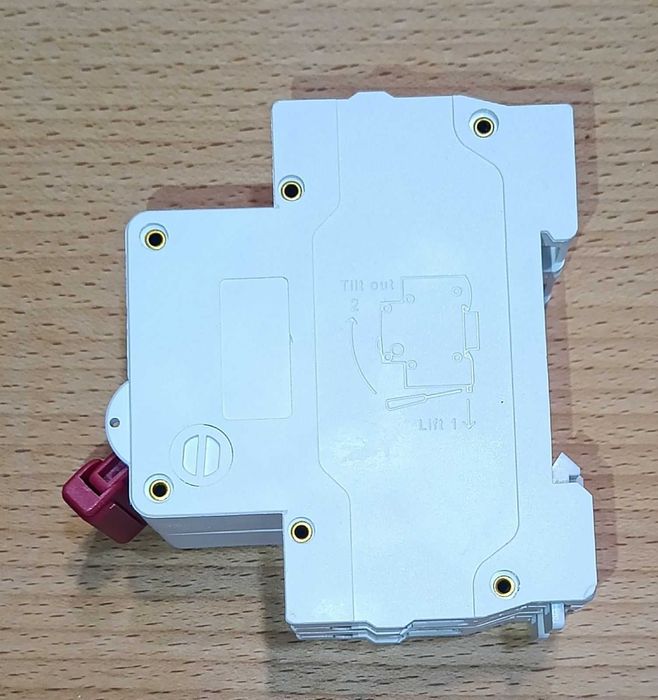 Автоматический выключатель EARU EACBDC-63 C50 - для солнечных панелей