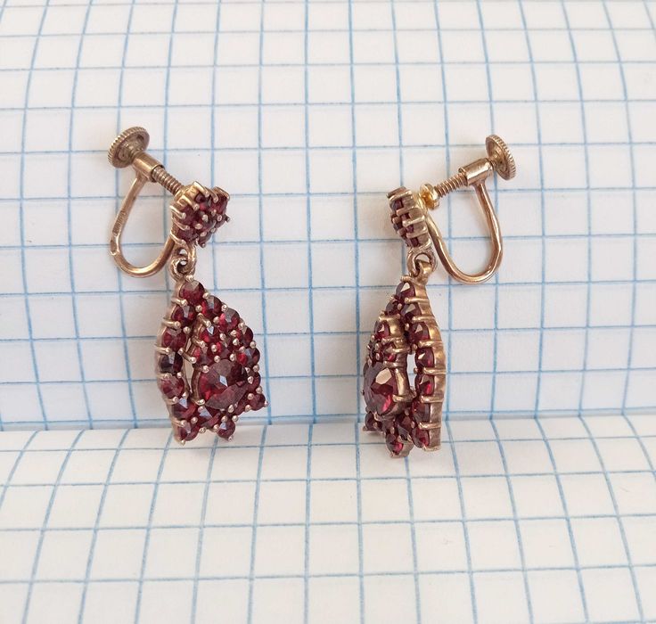 Серьги старинные с натуральными чешскими гранатами. Серебро 900