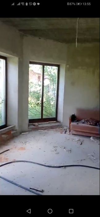 Продається добротній будинок недалеко від міста