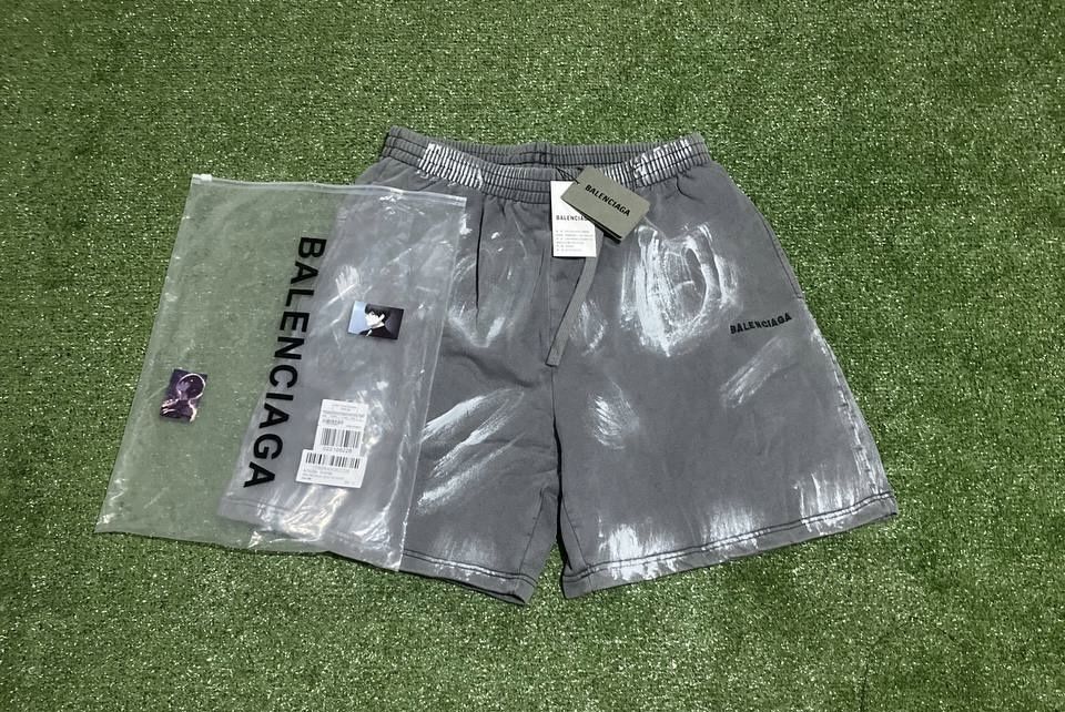 BALENCIAGA shorts,шорти (весна,шорти,шорты)