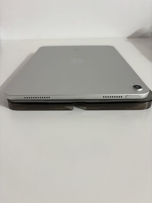 iPad (10ª geração) 256GB + capa Folio