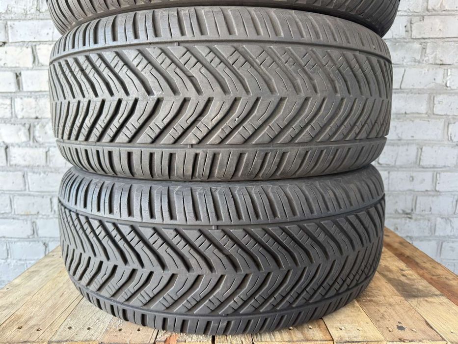 Всесезонні шини Riken 215/55 R17