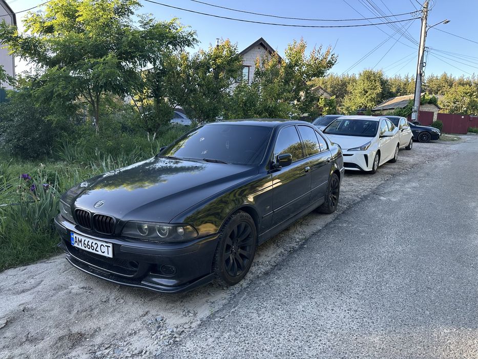 Продам bmw e39 535i