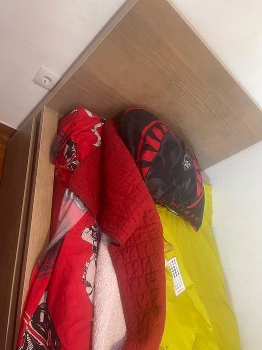 Cama ikea malm individual com estrado de tripas e caixas de arrumação