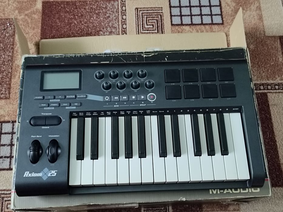 Midi клавіатура M-AUDIO Axiom 25