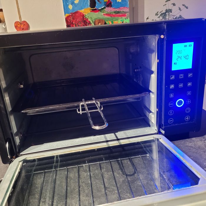 Piekarnik wolnostojacy First Austria,  piekarnik 30 litrów Termoobieg