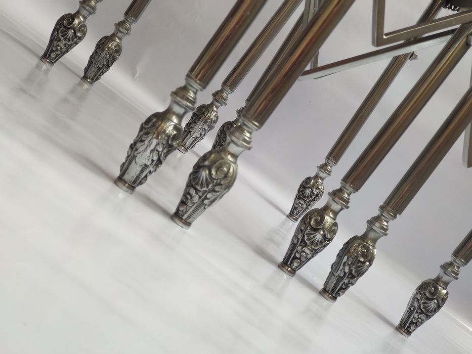 3 Mesinhas de apoio prateadas