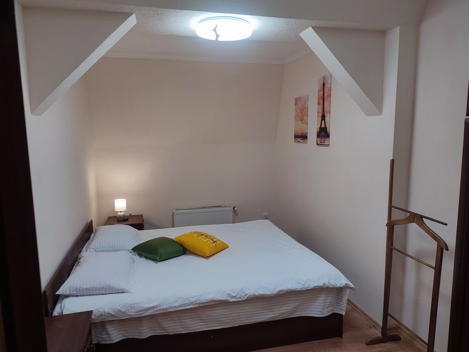 DOBA - Центр з 2 спальнями. 5 місць. Завжд тепла !