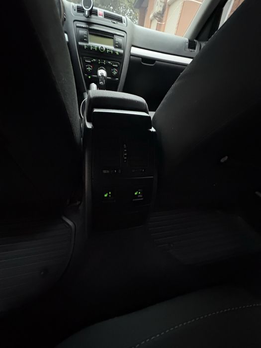 Продам октавію а5 2008р 2.0 tdi