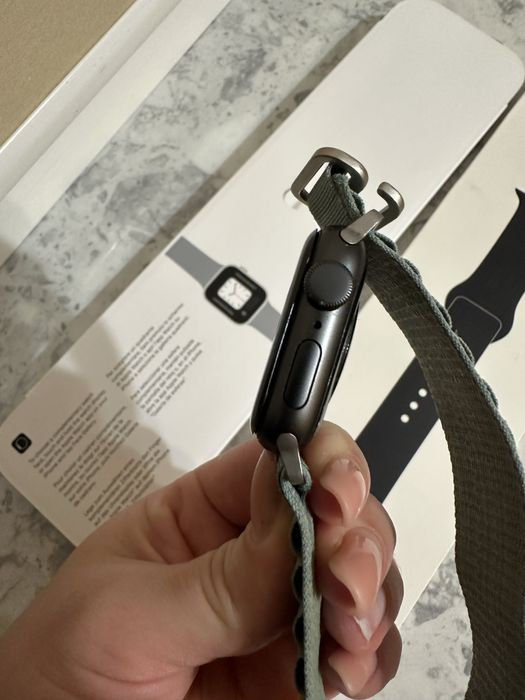 Apple watch SE 40 mm black смарт годинник