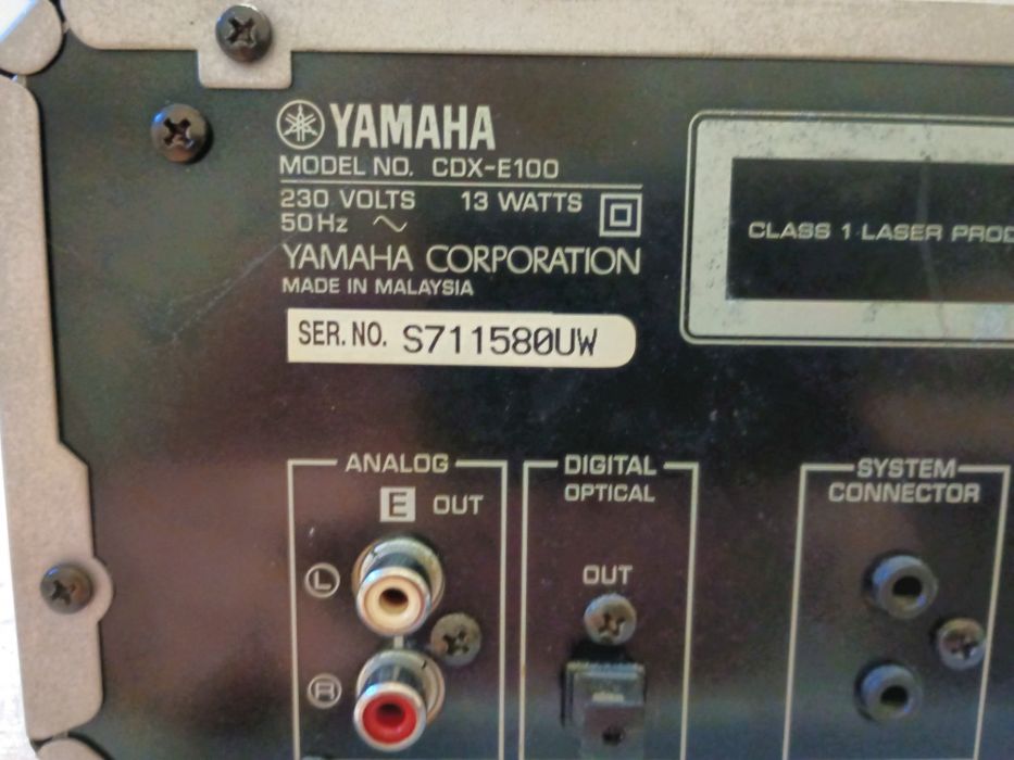 Odtwarzacz CD Yamaha CDX-E100 defekt