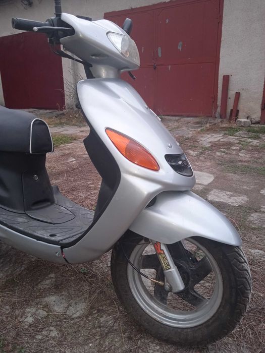 YAMAHA Grand axis 100