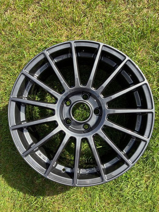Felgi 18x8” 5x120 O.Z Racing Superturismo LM