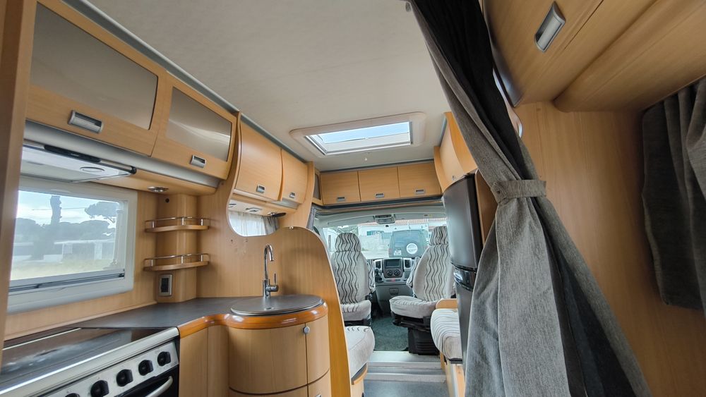 Ducato-Laika 3000cc 160cv full extras, AC cama, suporte moto