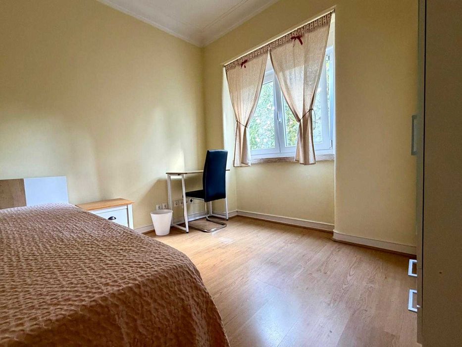 Quarto Individual | 14 m2 para estudantes universitárias | Alvalade / Av. de Roma | Despesas Incluídas | 575 euros
