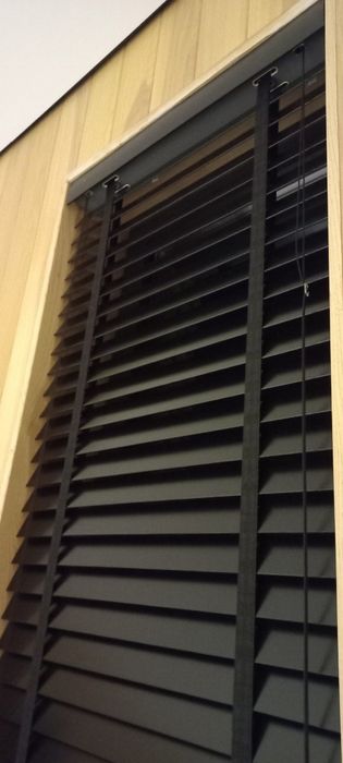 Сонцезахисні системи,ролети та жалюзі.Замір,виготовлення,встановлення.
