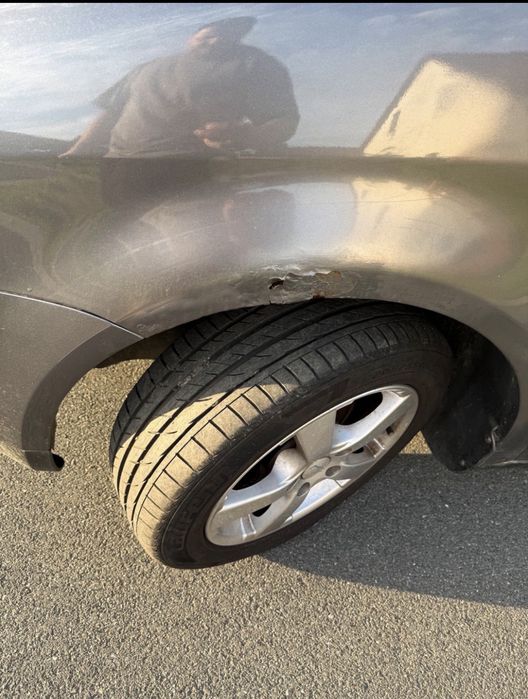 Автомобіль volkswagen touran