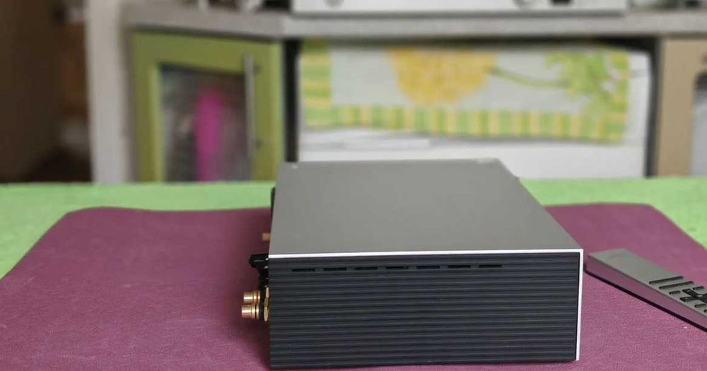 HiFi Rose RS250