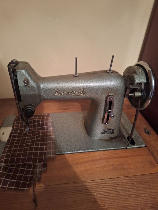 Maszyna do szycia Łucznik