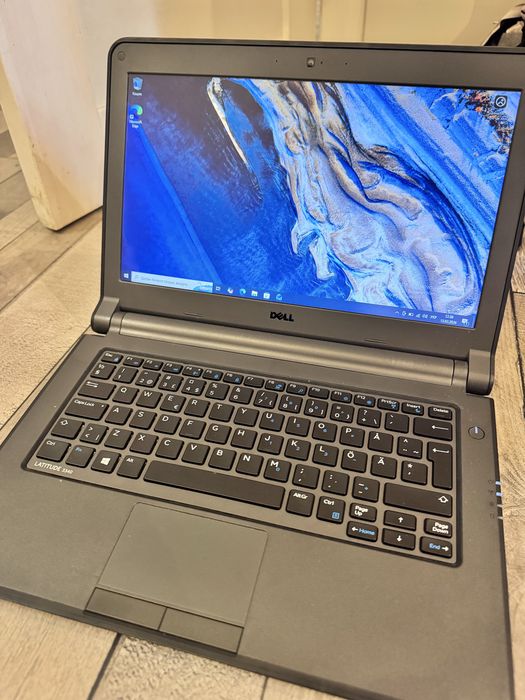 РОЗПРОДАЖ дешевих ноутубків Dell 3340/3350/3380  в гарному стані! CPU: І3-4x/і3-5x/i3-6x • 8gb RAM • 128gb SDD