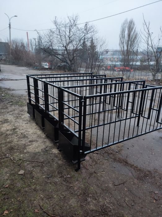 Станки для осіменіння свиноматок